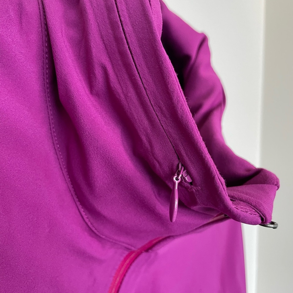 Lululemon Packable running rain jacket - Picture 4 of 5